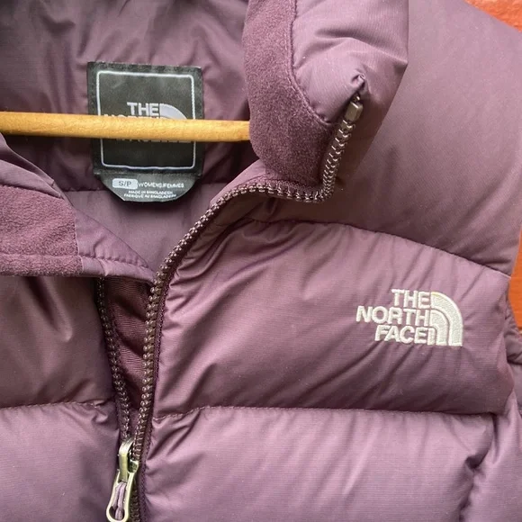 Vintage The North Face 700 Down Puffer Vest Purple Women's Size S - Picture 2 of 10